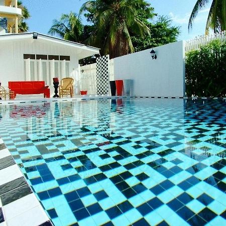 The Hen Hua Hin Hotel Exterior foto