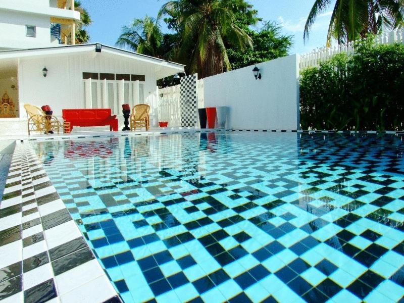 The Hen Hua Hin Hotel Exterior foto